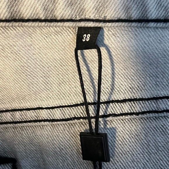 THE KOOPLES Women's Black Bleached Jeans Size 38 US 27-28 NWT's - Picture 2 of 10